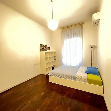 Modern Pretty Apartment Near Isola Zone มิลาน ภายนอก รูปภาพ