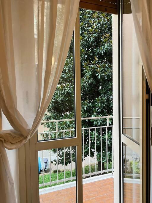 Modern Pretty Apartment Near Isola Zone มิลาน ภายนอก รูปภาพ