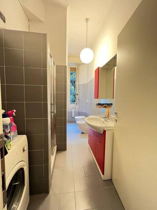 Modern Pretty Apartment Near Isola Zone มิลาน ภายนอก รูปภาพ